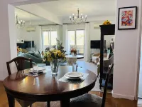 Bright City Flat Close to Acropolis Museum