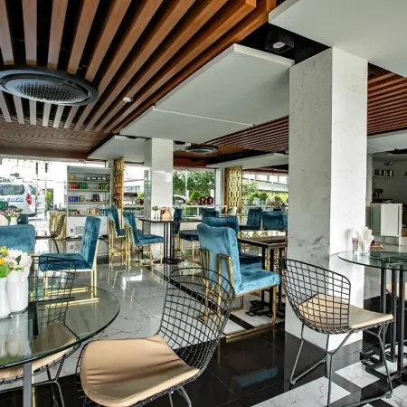 Holatel Hotel Phitsanulok