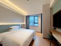 Jiamei Wanyue Hotel (Nanning Sanjie Liangxiang Chaoyang Metro Station Branch)