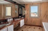 The Excelsior, a Luxury Collection Hotel, Florence فنادق في فلورنسا
