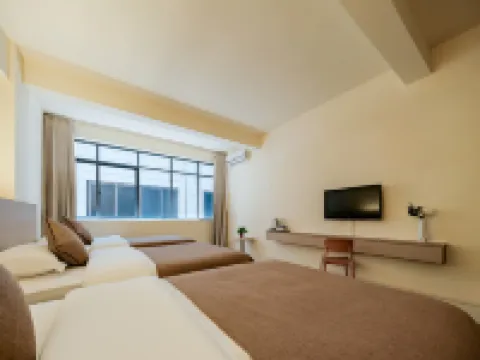 Baiyi Audio-Visual Hotel (Guilin High-Speed Railway North Station) Hotels in Lingchuan
