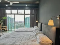 LakeView Suite @ Palazio Austin | Studio - Pools