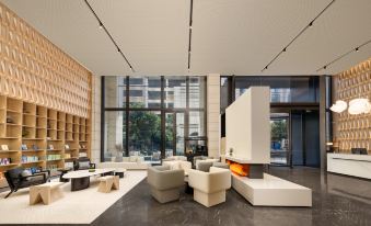 Atour Hotel, Biyun Road, Jushan Square, Xingyi City