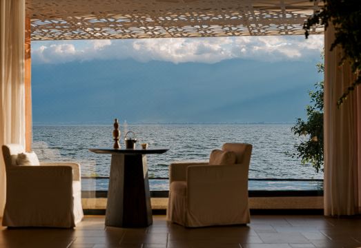 Dali 9958 Scenic Hotel View