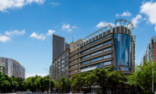L Hotel (Nanning Jinhu Square Langxi Metro Station)