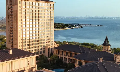 Qingdao Chateau Star River Hotel