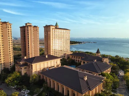 Qingdao Chateau Star River Hotel