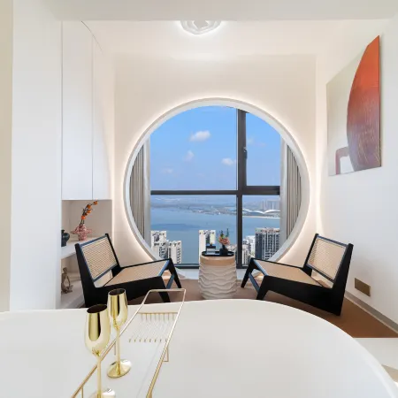 Bojue Designer Apartment (Zhanjiang Jinshawan Beach Haibin Avenue North)