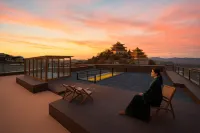 香格里拉宜居舍 | Livable · スマートシネマ富氧ホテル（獨克宗古城）