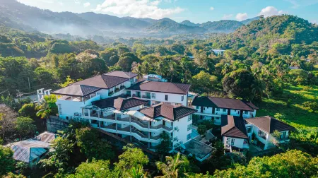 Charlie's El Nido Managed by HII