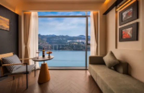 PORTAL ART  HOTEL