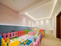 Tranquil Snow Mountain Platinum Hotel