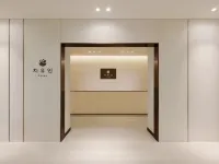 Chestertons Dominicleva Sokcho (Free Swimming Pool, Sauna, Cooking Studio) - Spa