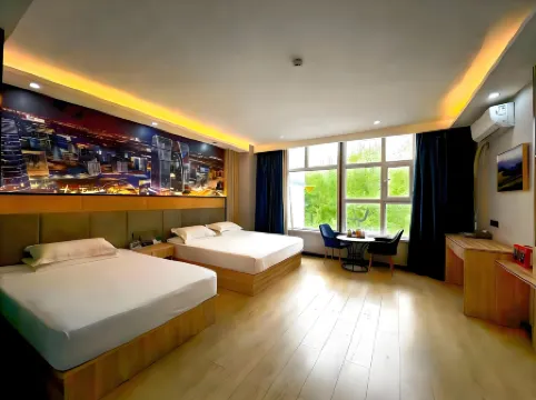 Xinhua Business Hotel