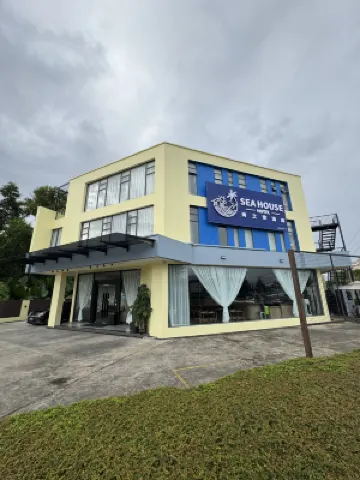 Sea House Hotel Танджунг Ару: отели