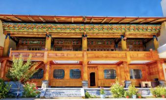 Shangri-La Fanjing Muses Homestay (Shangri-La Printing Scripture Academy)