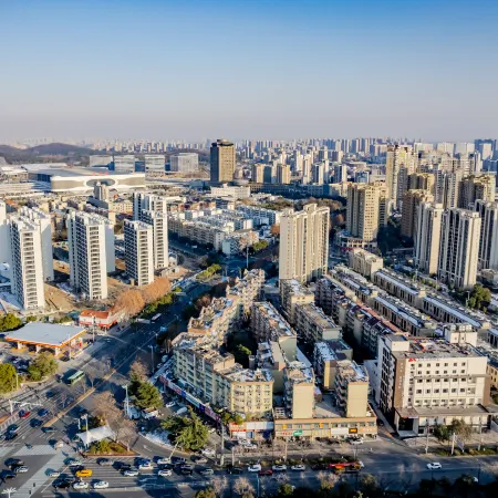 Zheshan Garden Hotel (Wuhu High-Speed Railway Station)