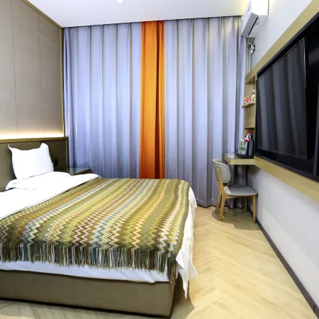 Xiaobailou Business Hotel