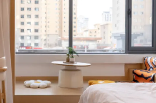 Ancient City · Xinyue Light Luxury Homestay (Datong Ancient City)