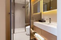 Yangshuo Yuni Zhenxi · Light Luxury Hotel (Yulong River Scenic Area Jinlong Parade) - 2 Yıldız