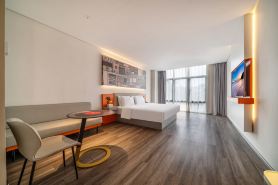 Boyin Select Hotel (Jiaxing XiuZhou Park Wanda Plaza Branch)