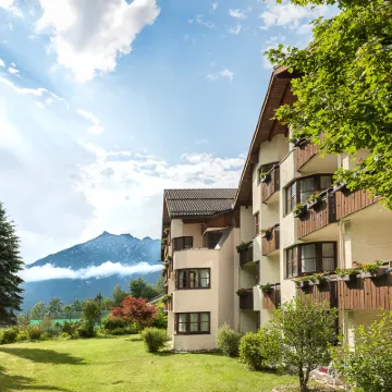 Dorint Sporthotel Garmisch-Partenkirchen Hotels near Wank Mountain