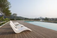 Yuequan Thermal Spring - สระว่ายน้ำบนดาดฟ้า