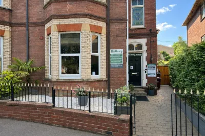 Melbury Rooms & Studios Hotels in 