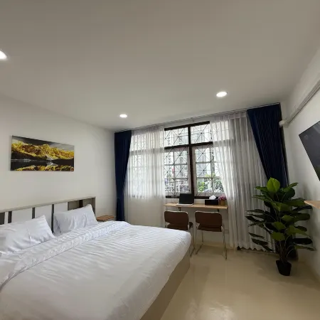 S Hostel sukhumvit 48,Near Phrakanong BTS Отели рядом с достопримечательностью «Станция BTS Он Нут»