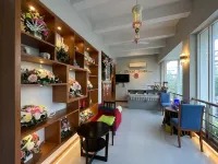 Collection O Dinso Home Boutique Hotels near Debsirin School