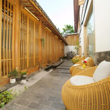 G Joyful · Encounter Hotel (Kunming Jinma Biji Old Street)