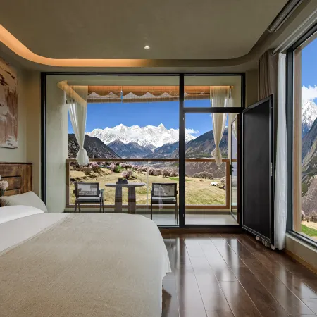Mainling Jixianshan · Namcha Barwa · Scenic Homestay (Suosong Village)