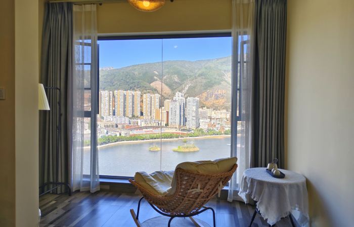 Wanghu Ju Guesthouse
