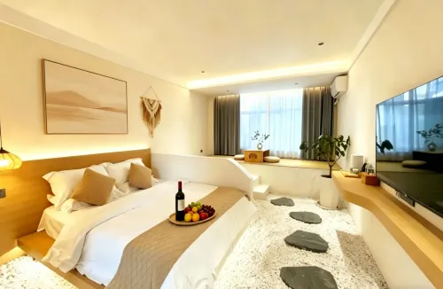 Maitreya Designer Dream Hutong Bieyuan (Huquan Ecological Park Honghe Water Town Store)