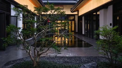 Morning and Evening Courtyard Guesthouse