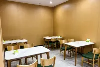Yining Yijing Hotel (Six Star Street Scenic Area Branch) - servizio colazione