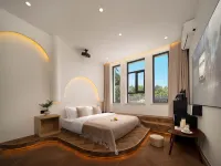 Xinyuan Alley · Yin Homestay
