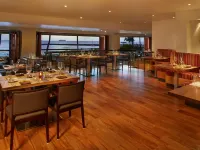 هيلتون فيليج هاوايان ويكيكي بيتش ريزورت Hotels near برج ألوها