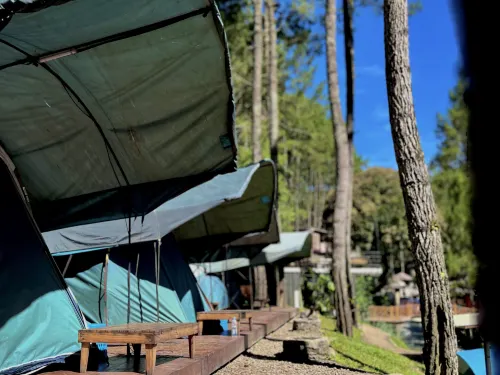 Batupineus Riverside - Homestays