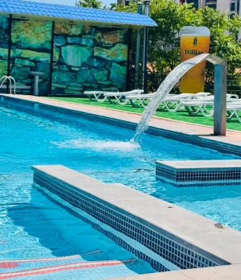 Canyon Hills Hotel - New
