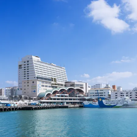 South Gate Hotel Okinawa Naha Tomari Port (Direct Access to Tomarin)