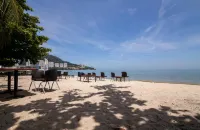 Rainbow Paradise Homestay @ Tanjung Bungah by Landmark - Beach