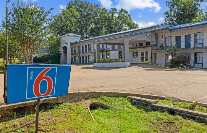 Motel 6 - McComb, MS