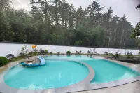 Guilin Junxi Heyuan • Landscape Vacation Apartment - parking