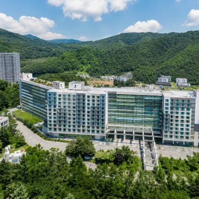 Hotel Around Pyeongchang 鄰近香草國度農園的酒店