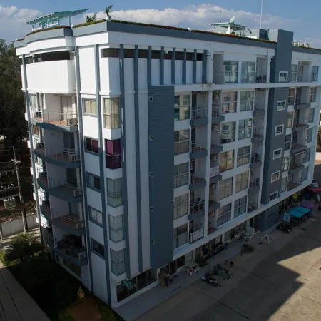 Mae Phim Beachside 1BR Condo Sleeps 3 With Rooftop Pool