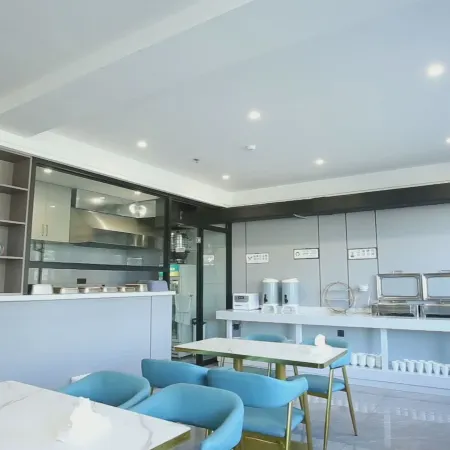 Zhalantun De Man Business Hotel