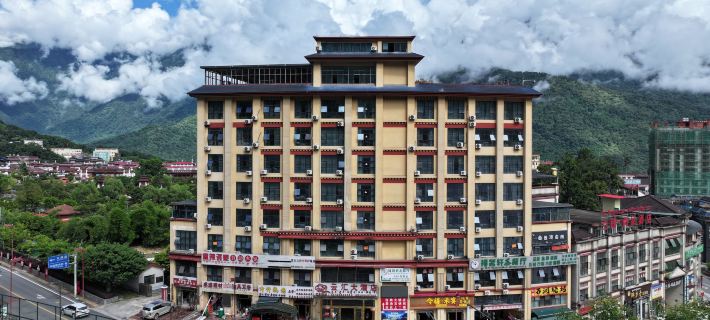 Yunhui Hotel Hotels in Motuo