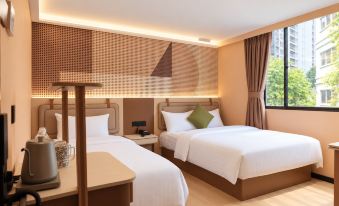 A Hotel Farrer Park, 11 Hrs, Stay From 10PM - 9AM