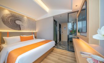 Chengji Hotel (Qinzhou Bay White Dolphin Plaza)